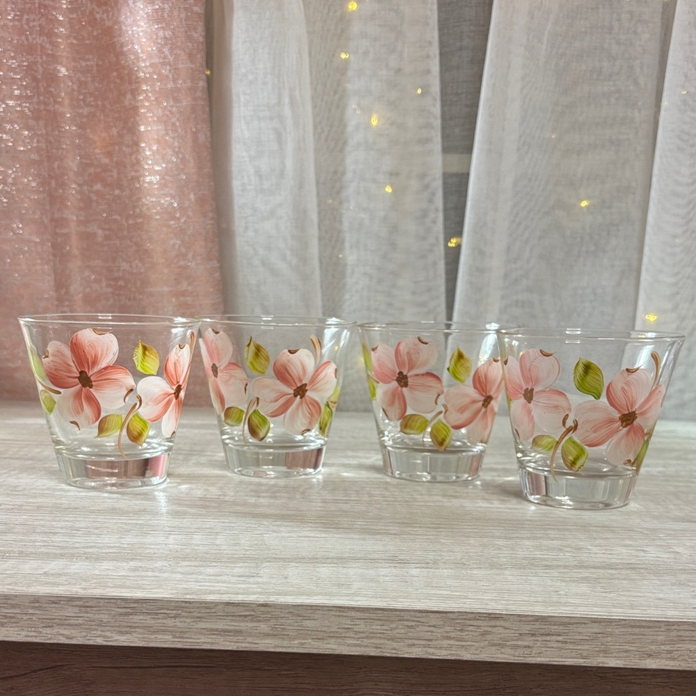 Floral Glass Tumblers with Pink Flowers